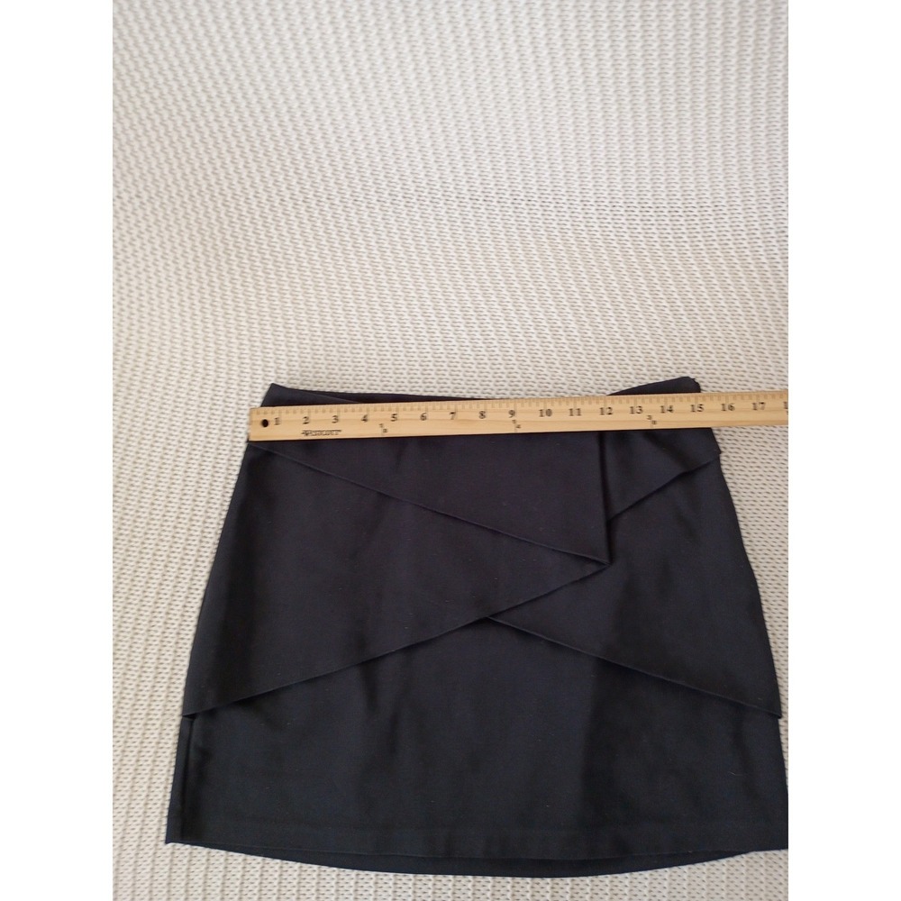 VTG Zara Basic Black Geometric Origami Mini Skirt Side Zip Waist 29 Fits S/M - Picture 5 of 10